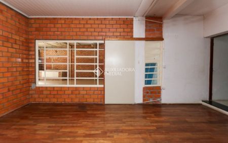 Casa com 3 quartos e 180m² para alugar em Niterói, Canoas. - Foto 2