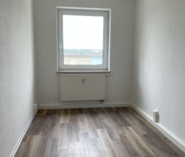 Tolle 4-Raum-Wohnung mit Badewanne und Balkon sucht Nachmieter - Foto 2