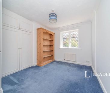 4 bedroom detached house to rent - Photo 4