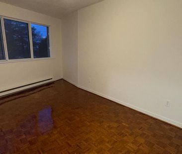 For Lease - 72 Lake Avenue Unit# 201, Richmond Hill, Ontario - Photo 2