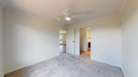 Brand New Home in Southlakes - Photo 5