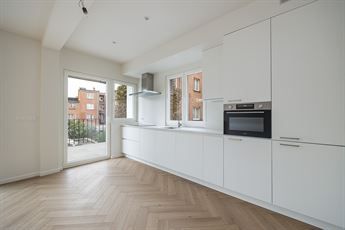 Prachtig gerenoveerd appartement(92m²) met ruim terras(16m²) en gunstig EPC in gegeerde Pulhofwijk - Photo 2