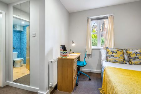 40 HYDE TERRACE Leeds - LS2 9LN - Photo 3