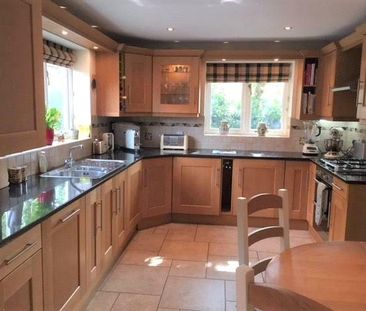 2 bedroom semi-detached house to rent - Photo 4