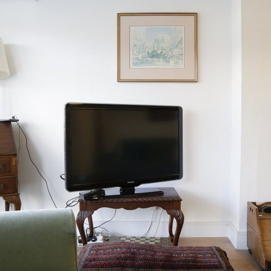 Room for rent in 2-bedroom house in Killiney, Dublin - Photo 1