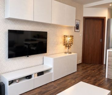 Pronájem bytu 2+kk • 33 m² bez realitkyKošťálkova, Praha - Kobylisy - Photo 1