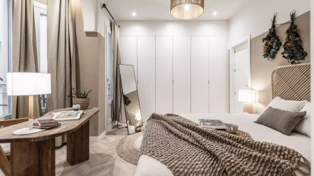 3-bedroom apartment for rent in Trafalgar - Photo 2