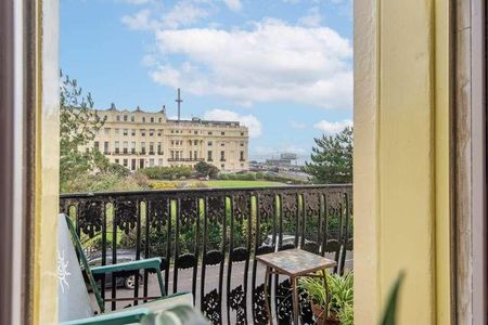 Brunswick Square, Hove, BN3 - Photo 3