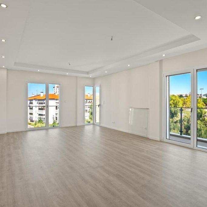 2 Bedroom Apartment with parking, Parede, Cascais - Foto 1