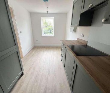 Wood Hill, Tyler Hill, CT2 - Photo 4