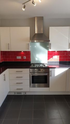 3 bedroom terraced house to rent - Photo 4