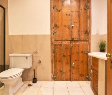 Room in a shared 9-bedroom apartment for rent in Lisbon - Foto 4