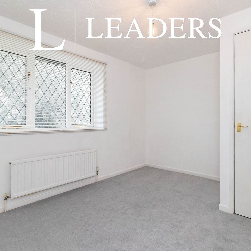 2 bedroom house to rent Bishop Fox Way, West Molesey, KT8 - Photo 1