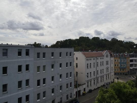 3-Raumwohnung mit hochwertiger Einbauküche in der Seebener Straße! - Photo 1