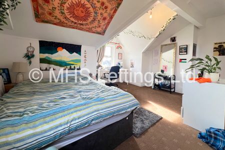 5 Bedroom End Terraced House for rent in Glossop View - Photo 4