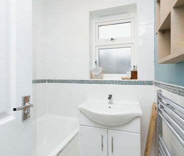 Swann Way, Broadbridge Heath, HORSHAM - Photo 6