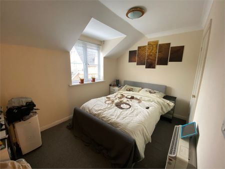 2 bed terraced house to rent in Huntington Place, Langley, SL3 - Photo 3