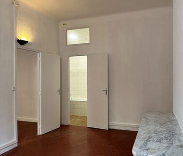 Location Appartement 2 pièces 44m² MARSEILLE 6ème - Photo 4