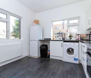 Bath Road, Worthing, BN11 - Photo 2