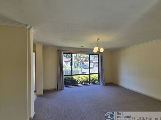 3 bedroom home in a great location - Photo 1