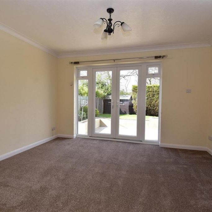 5 bedroom detached house to rent - Photo 1