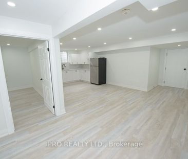 Property For Lease | X7333928 - Photo 2