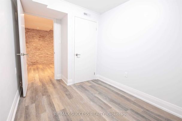 For Lease - 4484 Jenkin Circle, Mississauga, Ontario - Photo 1