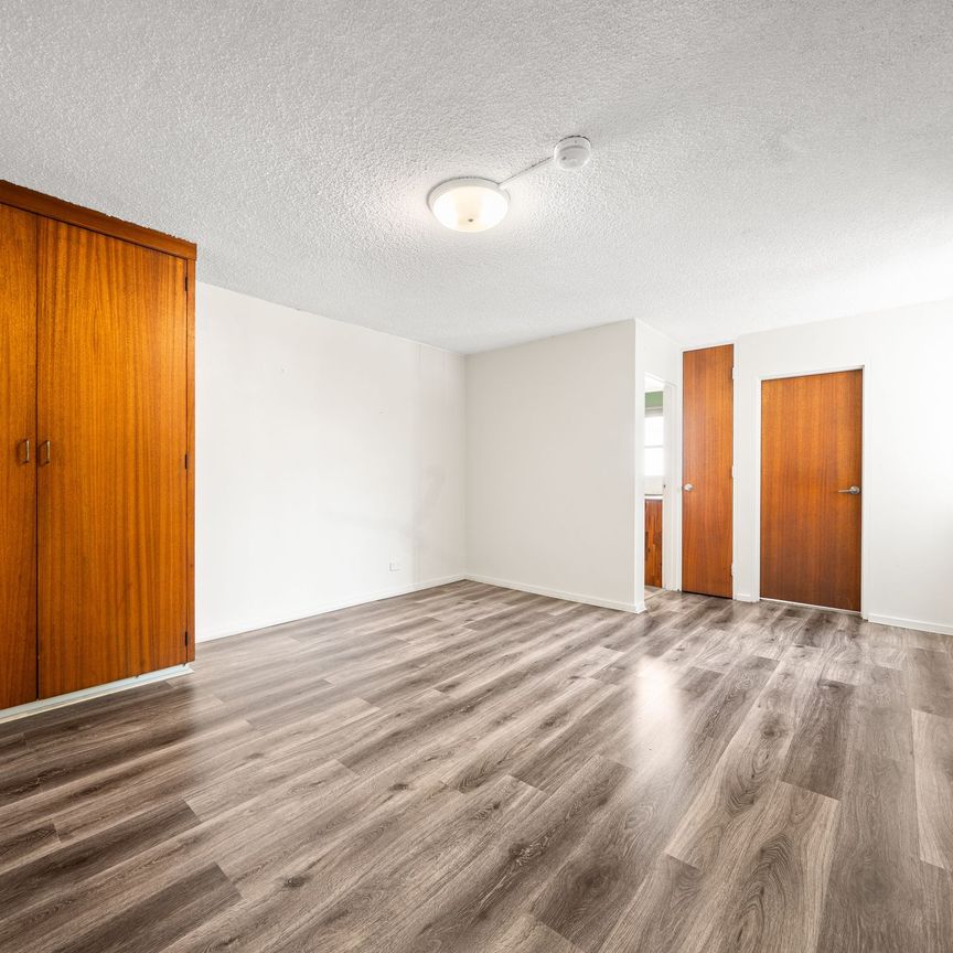 Studio Apartment in Prime Location with Parking - Photo 1