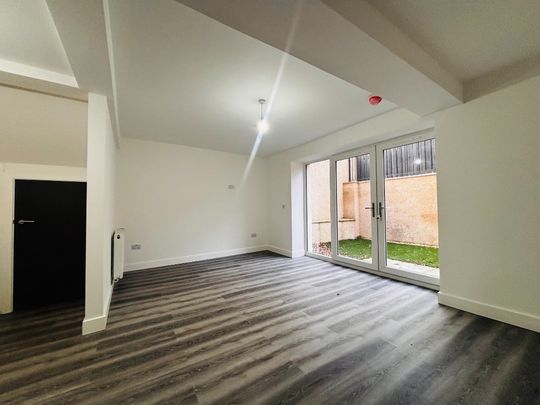 Queen Mary Avenue, Flat 5, Glasgow, Queens Park, G42 8DT - Photo 1