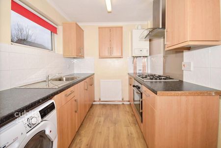 1 bedroom ground floor flat to rent - Photo 3