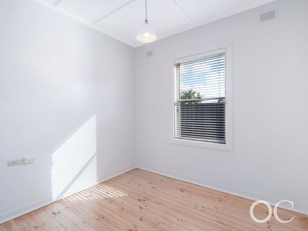 Open the Door To Light-Filled Living - Photo 4