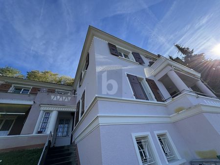 EN ATTIQUE AVEC VUE PANORAMIQUE ET BALCON - Foto 2