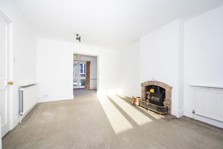 3 bedroom detached house to rent - Photo 4