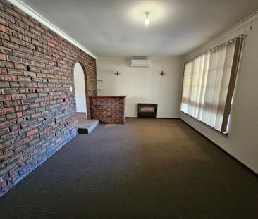 Top Location - Spacious House & Pool! *Open Thurs 19/02/ 4.00pm to ... - Photo 3