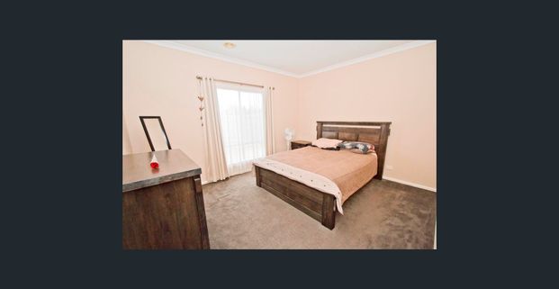 Botanica Springs Family Home - Photo 1