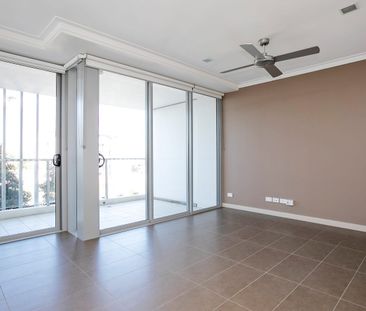 504/3-5 Gibbs Street, Southport, Qld 4215 - Photo 5