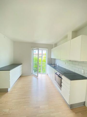 Lysfyldt 3-værelses lejlighed nær vand og park - Foto 3