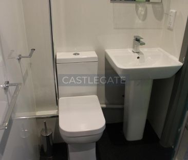 5 bedroom flat share to rent - Photo 4