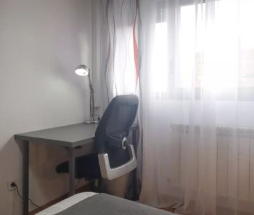 Room in a shared 5-bedroom apartment for rent in Valdebernardo - Photo 4