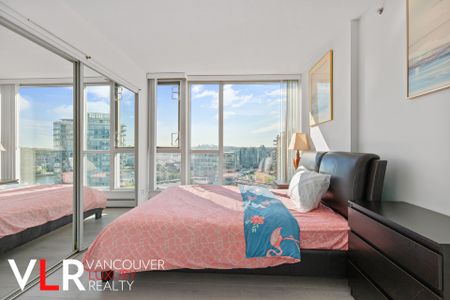 183 Keefer Place, #2703 - Photo 2