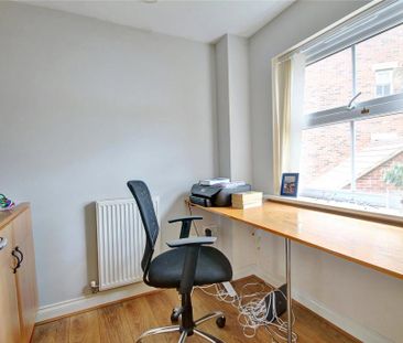 4 bedroom detached house to rent - Photo 2