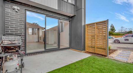 2 BEDS / 2.5 BATHS / AVAILABLE FROM 24th JULY - Photo 4