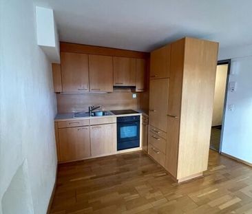 Appartement lumineux de 1,5 pièce au coeur de la vieille ville - Photo 2