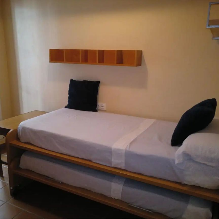 Piso de alquiler en Carrer Pintor Pinazo, 1, Canet d'En Berenguer - Photo 1