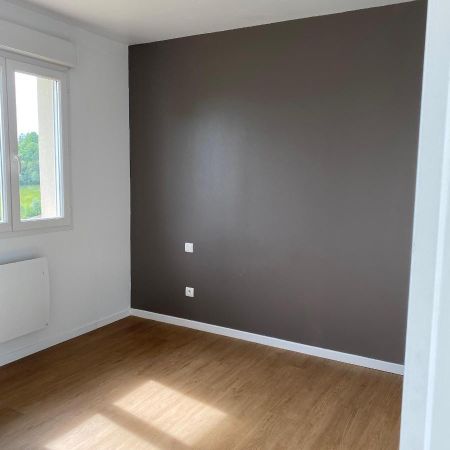 Location Appartement 2 pièces 35m² CAGNAC LES MINES 81130 - Photo 3