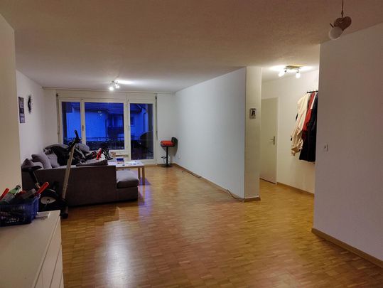 Befristet bis 30.11.2027 / Charmante 3.5 Zimmerwohnung in Brüttisel... - Foto 1