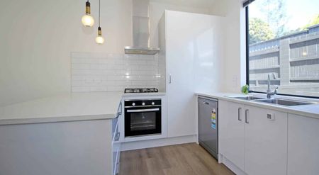 Located in the heart of Howick - Photo 3