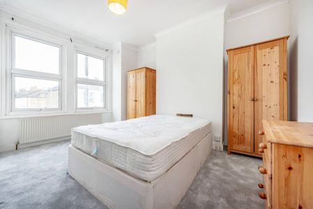 2 bedroom maisonette to rent - Photo 4