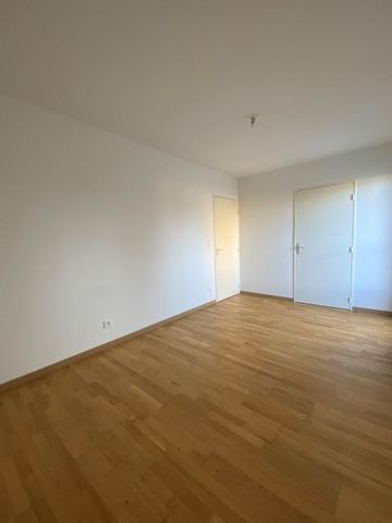 Appartement - T4 - CHATILLON SUR CHALARONNE - Photo 4