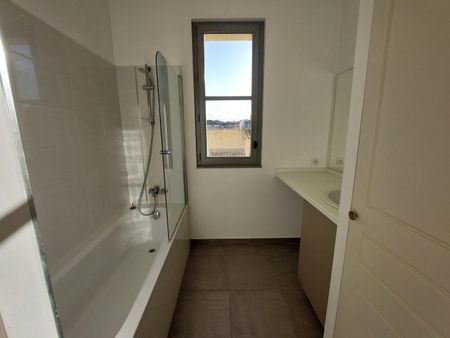 location Appartement F3 DE 66.77m² À NIMES - Photo 5